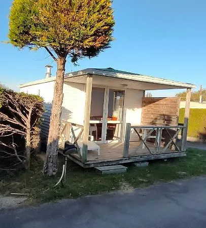 Le Logis 3 Etoiles * סן ז'אן דה מון