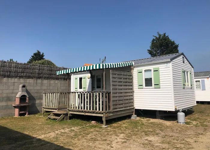 Le Logis 3 Etoiles Сен-Жан-де-Мон